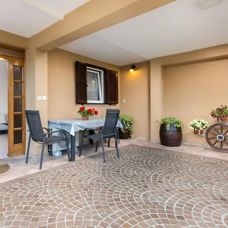 Beni-1 By Interhome 아파트 마툴지