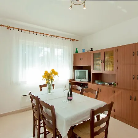 Beni-1 By Interhome